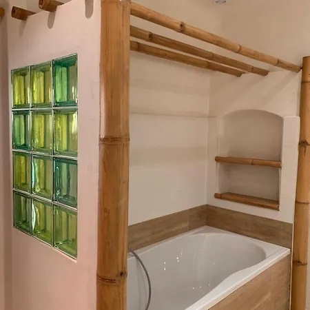 La Divine & Spa, Vue Mer, Au Calme Avec Piscine Et Villa Saint-Cyr-sur-Mer